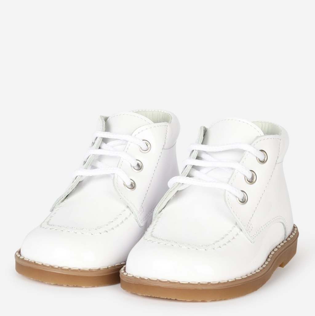 SS24 Andanines White Patent Leather Lace Boots