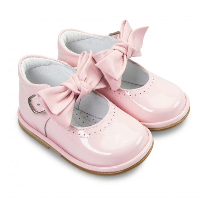 AW24 Borboleta Pink Patent Leather Vitoria Shoes