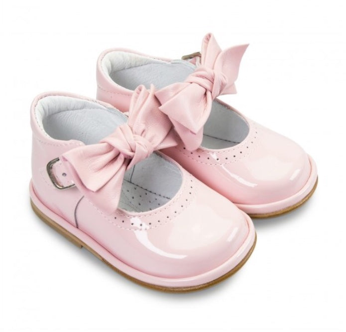 Borboleta Pink Patent Leather Vitoria Shoes